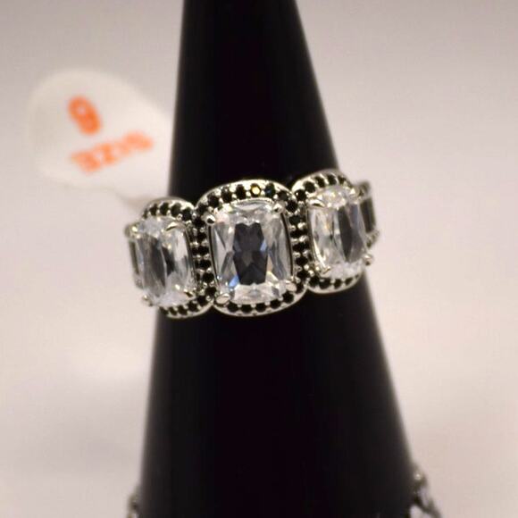 Bomb Party Ring Size 6 "Falling For You" - Picture 1 of 9